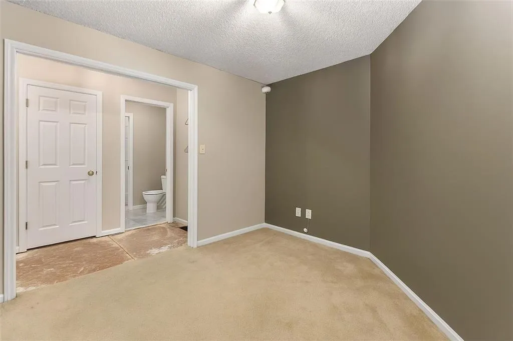 244 13th Street Ne Unit 121, Atlanta, Georgia 30309, 2 Bedrooms Bedrooms, ,1 BathroomBathrooms,Residential,For Sale,244 13th Street Ne Unit 121,7619856