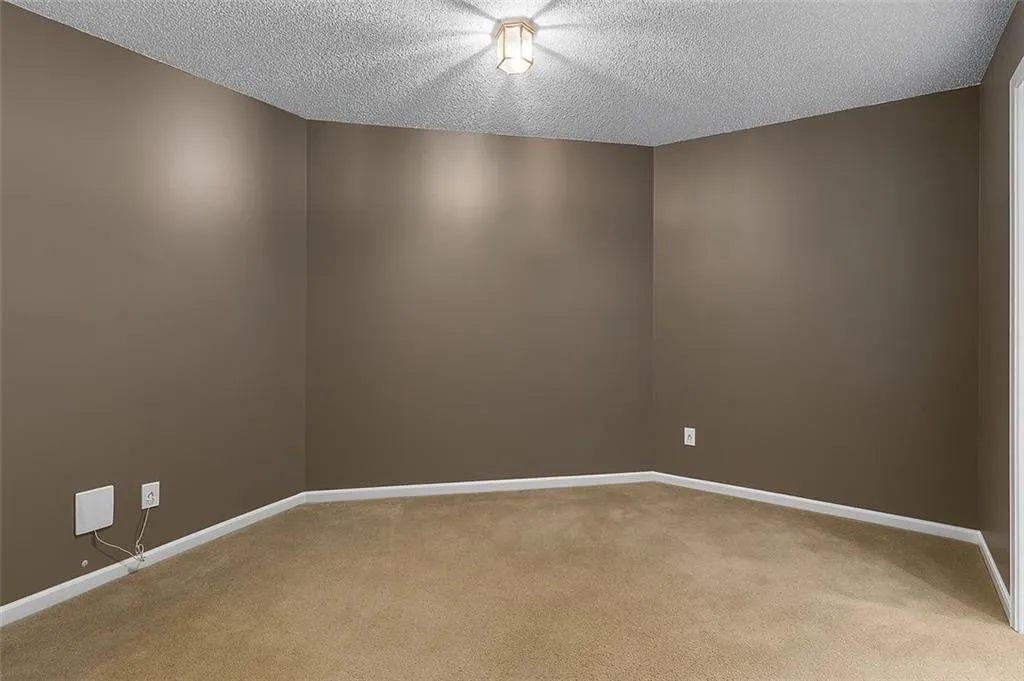 244 13th Street Ne Unit 121, Atlanta, Georgia 30309, 2 Bedrooms Bedrooms, ,1 BathroomBathrooms,Residential,For Sale,244 13th Street Ne Unit 121,7619856