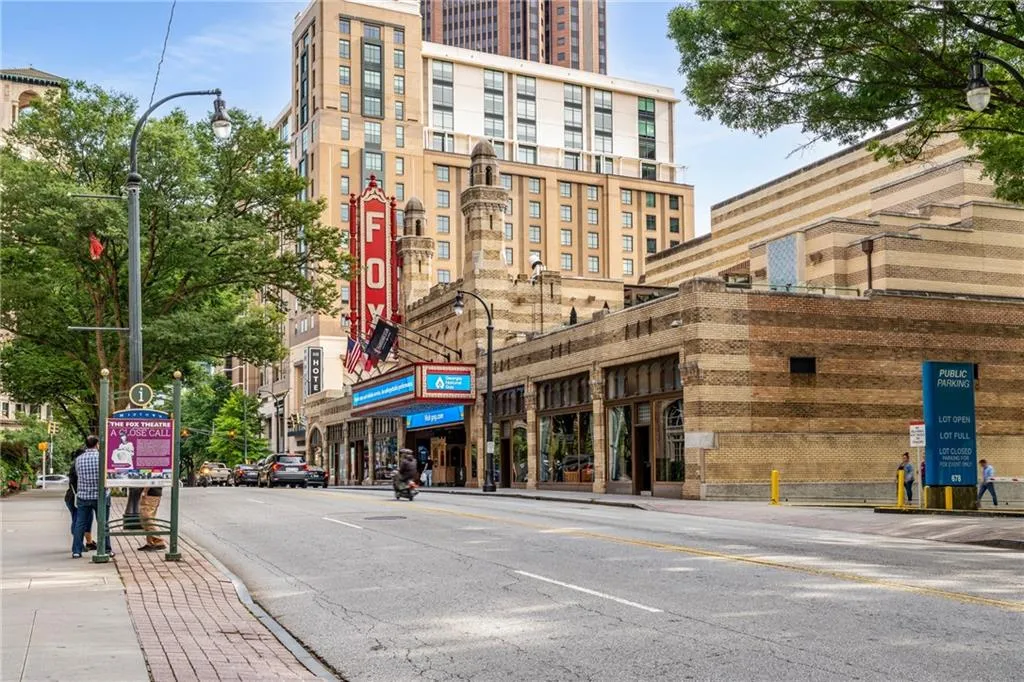 244 13th Street Ne Unit 121, Atlanta, Georgia 30309, 2 Bedrooms Bedrooms, ,1 BathroomBathrooms,Residential,For Sale,244 13th Street Ne Unit 121,7619856