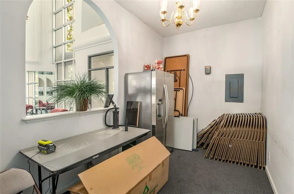 244 13th Street Ne Unit 121, Atlanta, Georgia 30309, 2 Bedrooms Bedrooms, ,1 BathroomBathrooms,Residential,For Sale,244 13th Street Ne Unit 121,7619856