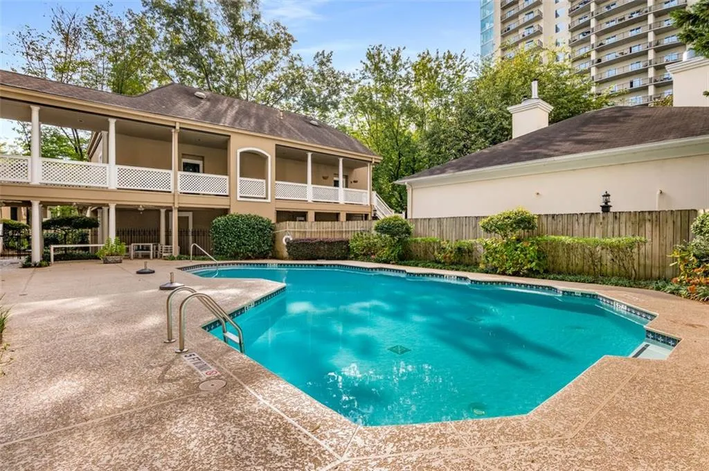 244 13th Street Ne Unit 121, Atlanta, Georgia 30309, 2 Bedrooms Bedrooms, ,1 BathroomBathrooms,Residential,For Sale,244 13th Street Ne Unit 121,7619856