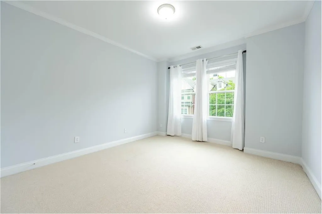 3130 Woodwalk Trace Se Unit 8, Atlanta, Georgia 30339, 5 Bedrooms Bedrooms, ,3 BathroomsBathrooms,Residential,For Sale,3130 Woodwalk Trace Se Unit 8,7629944