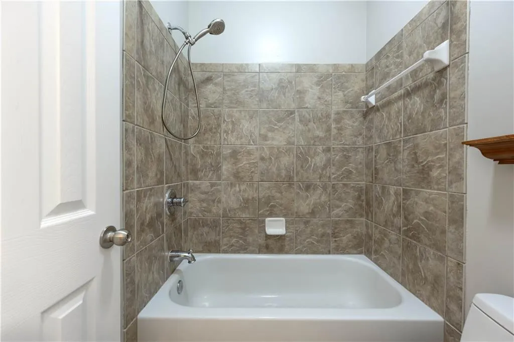 3130 Woodwalk Trace Se Unit 8, Atlanta, Georgia 30339, 5 Bedrooms Bedrooms, ,3 BathroomsBathrooms,Residential,For Sale,3130 Woodwalk Trace Se Unit 8,7629944