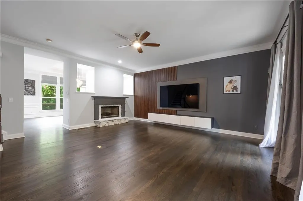 3130 Woodwalk Trace Se Unit 8, Atlanta, Georgia 30339, 5 Bedrooms Bedrooms, ,3 BathroomsBathrooms,Residential,For Sale,3130 Woodwalk Trace Se Unit 8,7629944