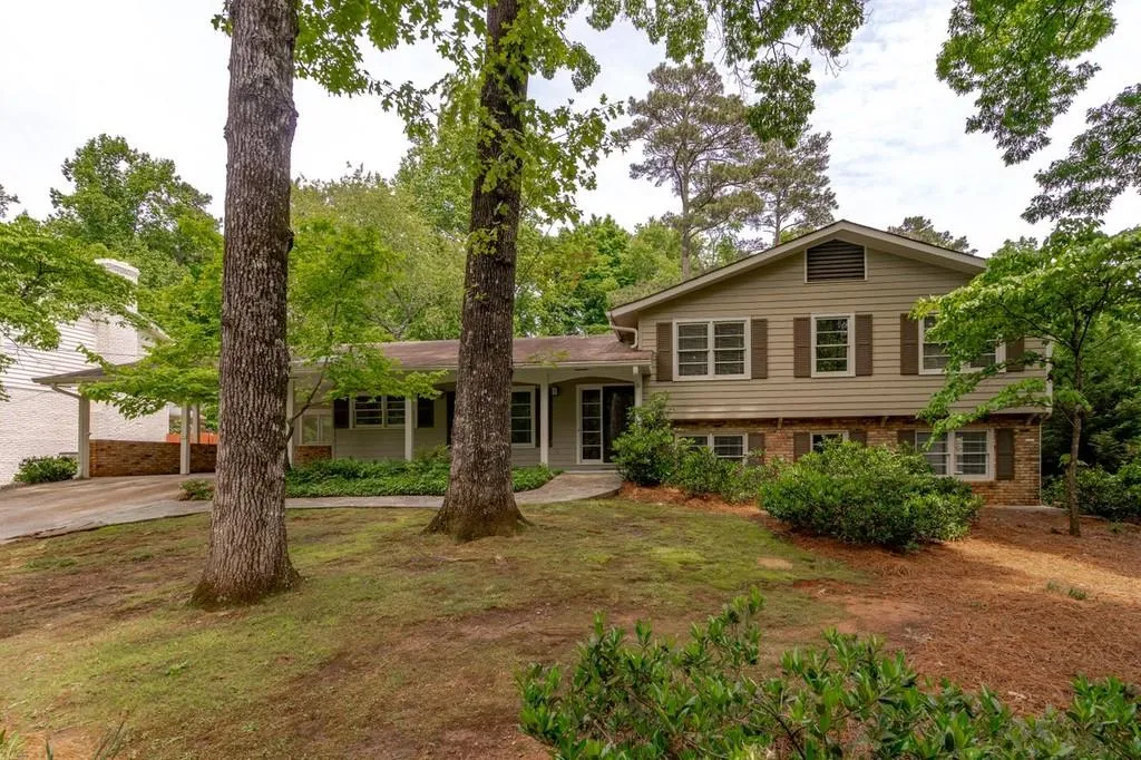 6605 Williamson Drive Ne, Atlanta, Georgia 30328, 5 Bedrooms Bedrooms, ,3 BathroomsBathrooms,Residential,Sold,6605 Williamson Drive Ne,6882111