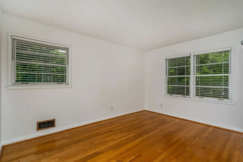 6605 Williamson Drive Ne, Atlanta, Georgia 30328, 5 Bedrooms Bedrooms, ,3 BathroomsBathrooms,Residential,Sold,6605 Williamson Drive Ne,6882111