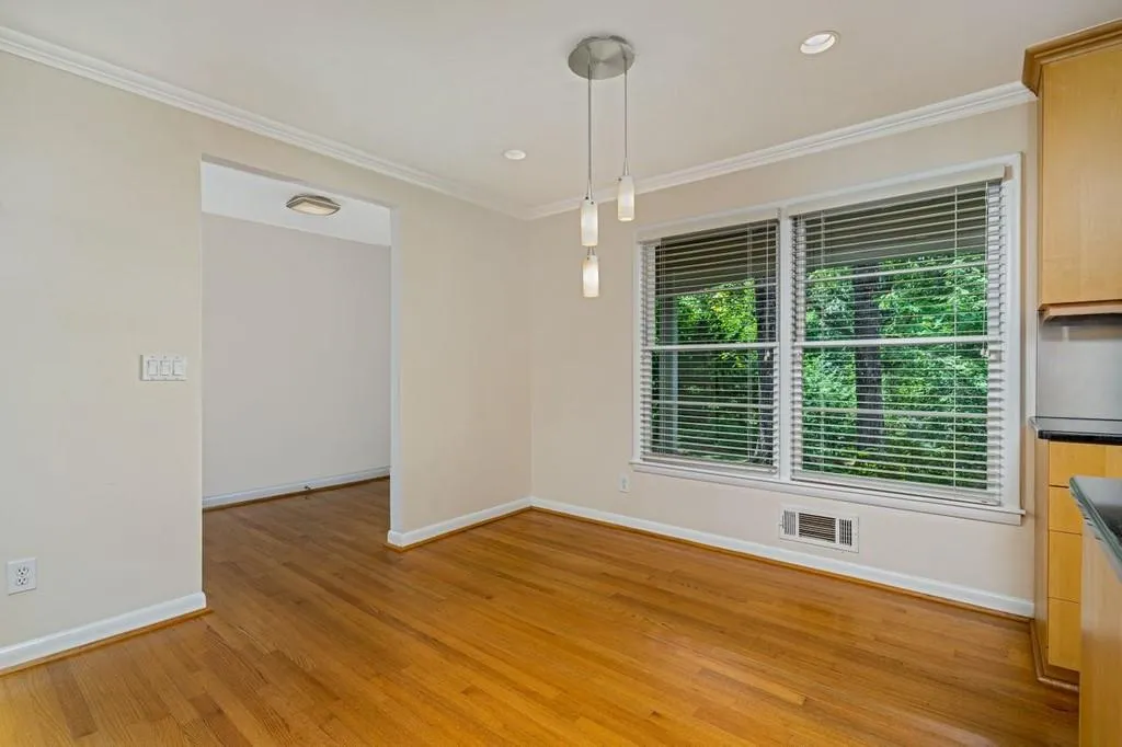 6605 Williamson Drive Ne, Atlanta, Georgia 30328, 5 Bedrooms Bedrooms, ,3 BathroomsBathrooms,Residential,Sold,6605 Williamson Drive Ne,6882111