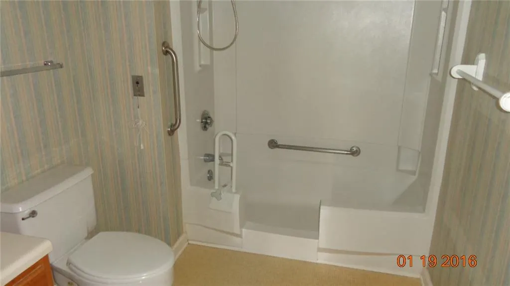300 Johnson Ferry Road Ne Unit B709, Sandy Springs, Georgia 30328, 1 Bedroom Bedrooms, ,1 BathroomBathrooms,Residential,Sold,300 Johnson Ferry Road Ne Unit B709,5638458
