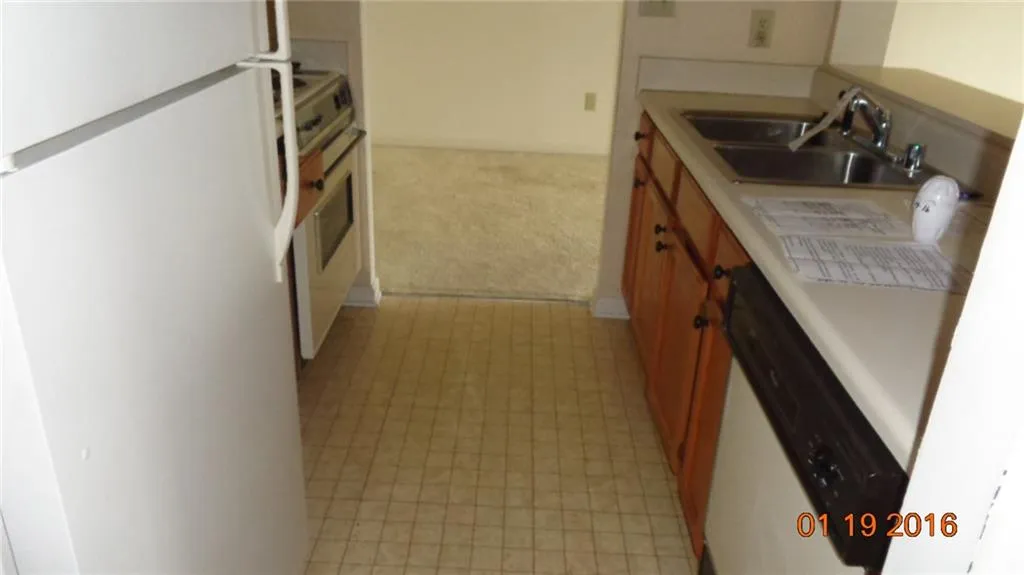 300 Johnson Ferry Road Ne Unit B709, Sandy Springs, Georgia 30328, 1 Bedroom Bedrooms, ,1 BathroomBathrooms,Residential,Sold,300 Johnson Ferry Road Ne Unit B709,5638458