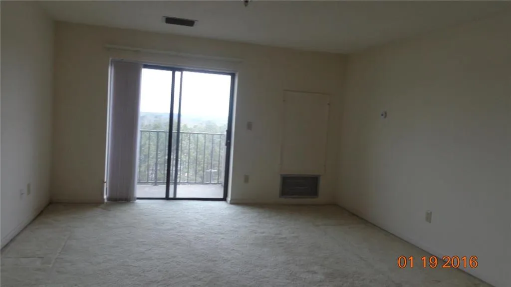 300 Johnson Ferry Road Ne Unit B709, Sandy Springs, Georgia 30328, 1 Bedroom Bedrooms, ,1 BathroomBathrooms,Residential,Sold,300 Johnson Ferry Road Ne Unit B709,5638458