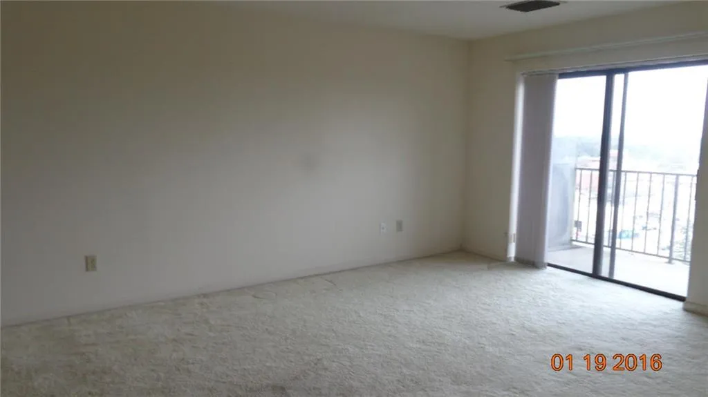 300 Johnson Ferry Road Ne Unit B709, Sandy Springs, Georgia 30328, 1 Bedroom Bedrooms, ,1 BathroomBathrooms,Residential,Sold,300 Johnson Ferry Road Ne Unit B709,5638458