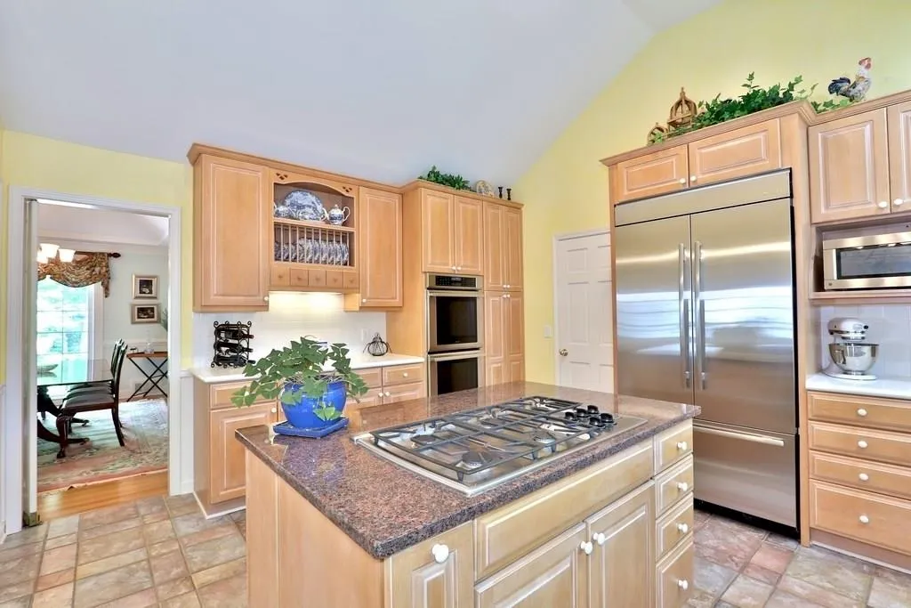 140 River Court Parkway, Sandy Springs, Georgia 30328, 5 Bedrooms Bedrooms, ,4 BathroomsBathrooms,Residential,Sold,140 River Court Parkway,6011927