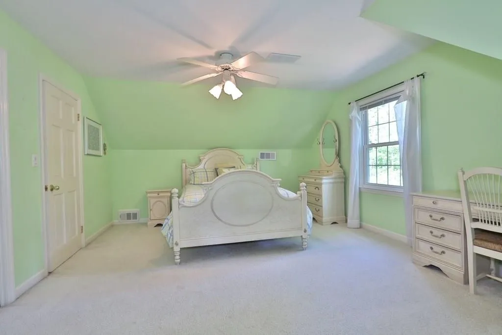 140 River Court Parkway, Sandy Springs, Georgia 30328, 5 Bedrooms Bedrooms, ,4 BathroomsBathrooms,Residential,Sold,140 River Court Parkway,6011927