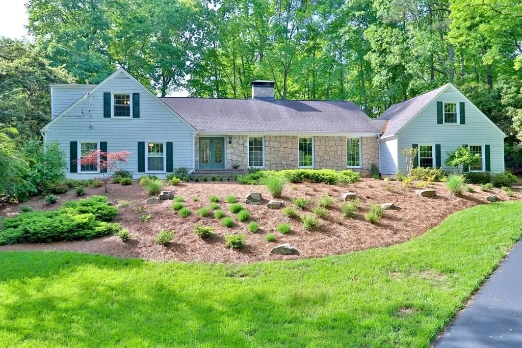 140 River Court Parkway, Sandy Springs, Georgia 30328, 5 Bedrooms Bedrooms, ,4 BathroomsBathrooms,Residential,Sold,140 River Court Parkway,6011927