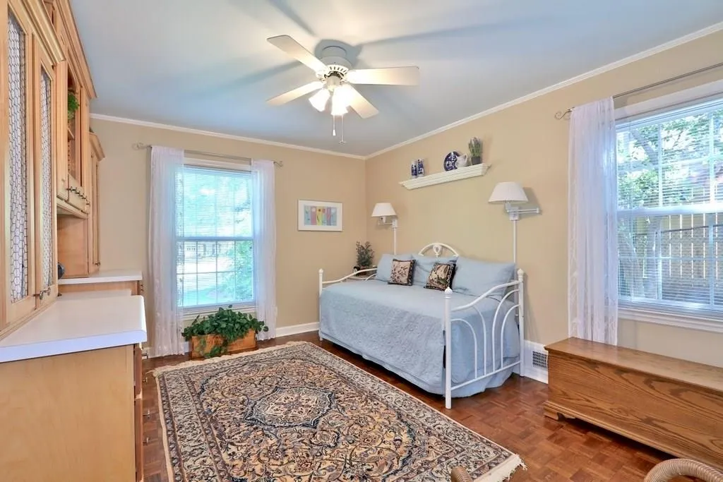 140 River Court Parkway, Sandy Springs, Georgia 30328, 5 Bedrooms Bedrooms, ,4 BathroomsBathrooms,Residential,Sold,140 River Court Parkway,6011927