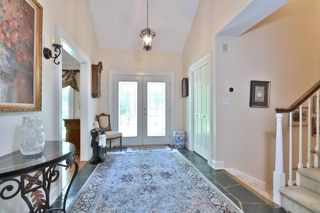 140 River Court Parkway, Sandy Springs, Georgia 30328, 5 Bedrooms Bedrooms, ,4 BathroomsBathrooms,Residential,Sold,140 River Court Parkway,6011927