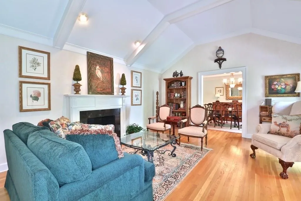 140 River Court Parkway, Sandy Springs, Georgia 30328, 5 Bedrooms Bedrooms, ,4 BathroomsBathrooms,Residential,Sold,140 River Court Parkway,6011927