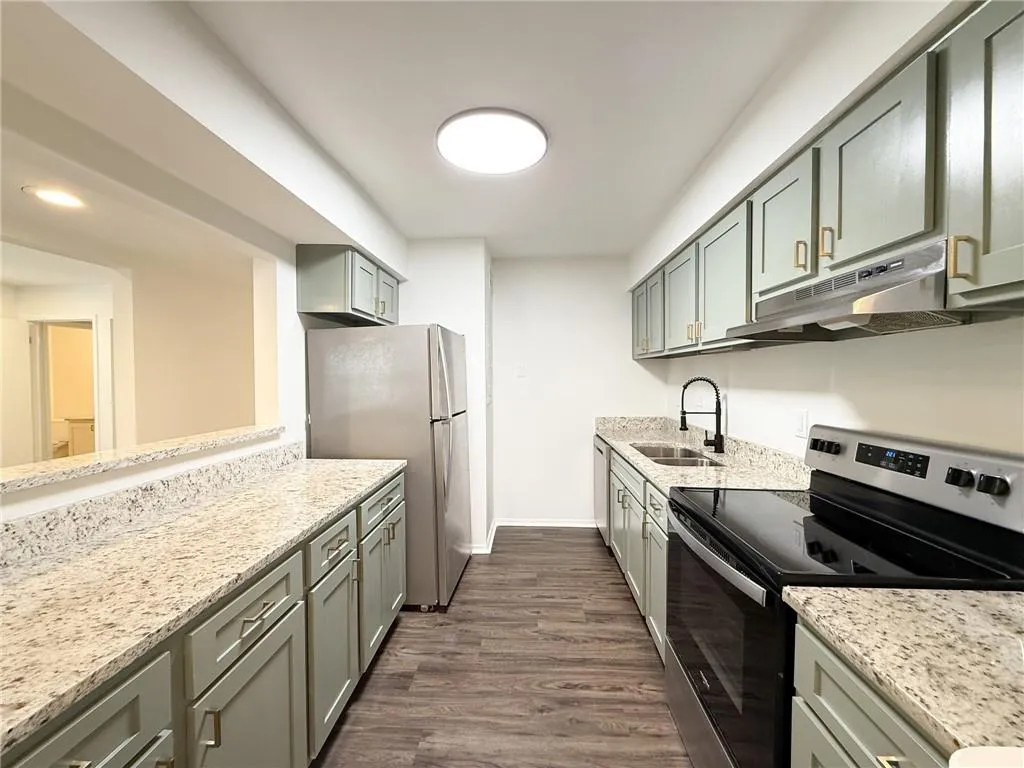 1912 Huntingdon Chase, Atlanta, Georgia 30350, 2 Bedrooms Bedrooms, ,2 BathroomsBathrooms,Residential,For Sale,1912 Huntingdon Chase,7663628