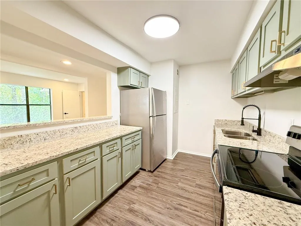 1912 Huntingdon Chase, Atlanta, Georgia 30350, 2 Bedrooms Bedrooms, ,2 BathroomsBathrooms,Residential,For Sale,1912 Huntingdon Chase,7663628