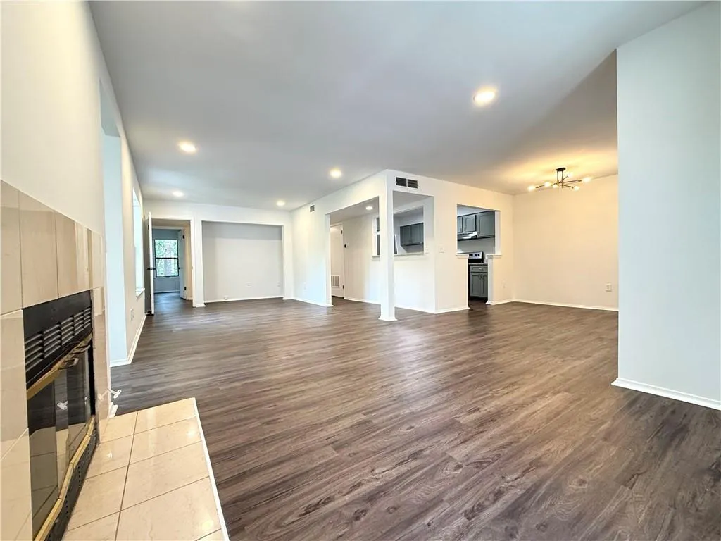 1912 Huntingdon Chase, Atlanta, Georgia 30350, 2 Bedrooms Bedrooms, ,2 BathroomsBathrooms,Residential,For Sale,1912 Huntingdon Chase,7663628