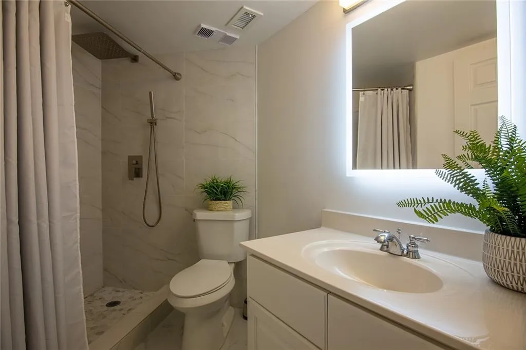 795 Hammond Drive Unit 1608, Sandy Springs, Georgia 30328, 1 Bedroom Bedrooms, ,1 BathroomBathrooms,Residential,Sold,795 Hammond Drive Unit 1608,6837410