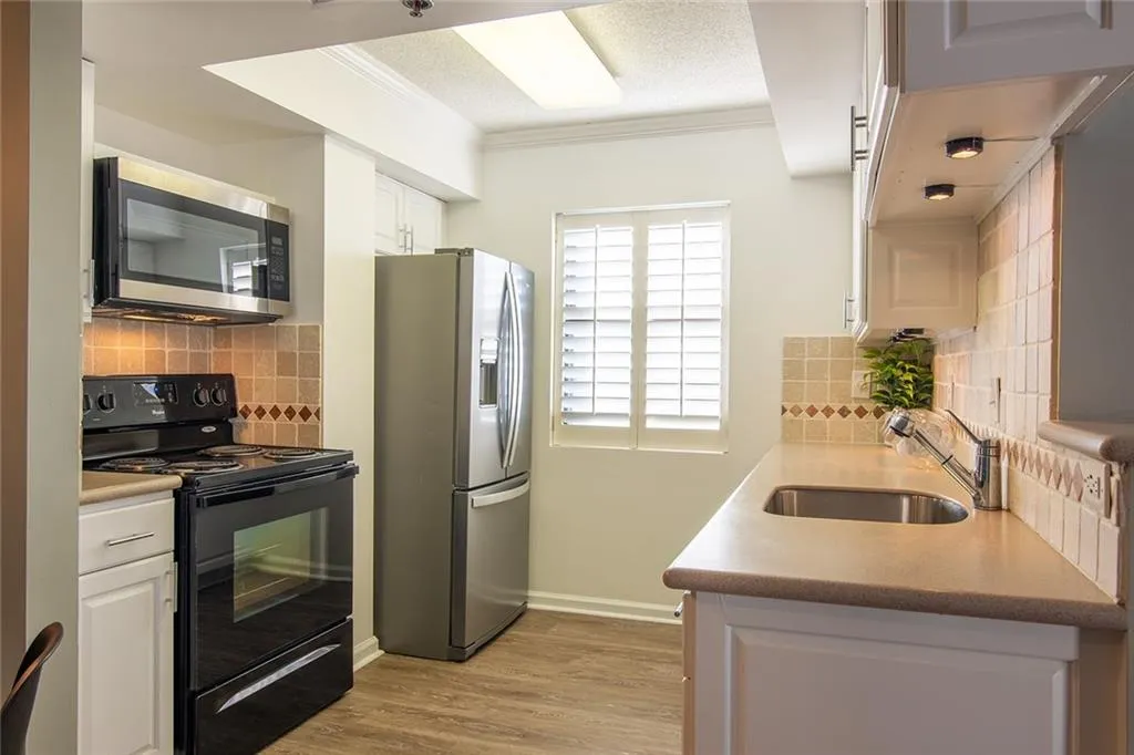 795 Hammond Drive Unit 1608, Sandy Springs, Georgia 30328, 1 Bedroom Bedrooms, ,1 BathroomBathrooms,Residential,Sold,795 Hammond Drive Unit 1608,6837410