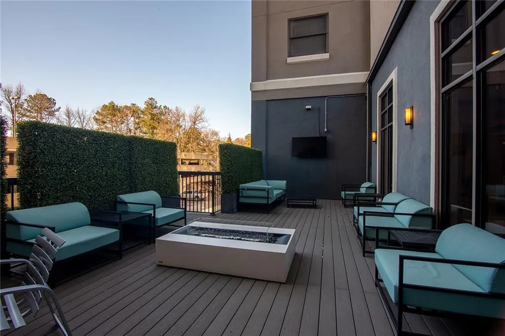 795 Hammond Drive Unit 1608, Sandy Springs, Georgia 30328, 1 Bedroom Bedrooms, ,1 BathroomBathrooms,Residential,Sold,795 Hammond Drive Unit 1608,6837410