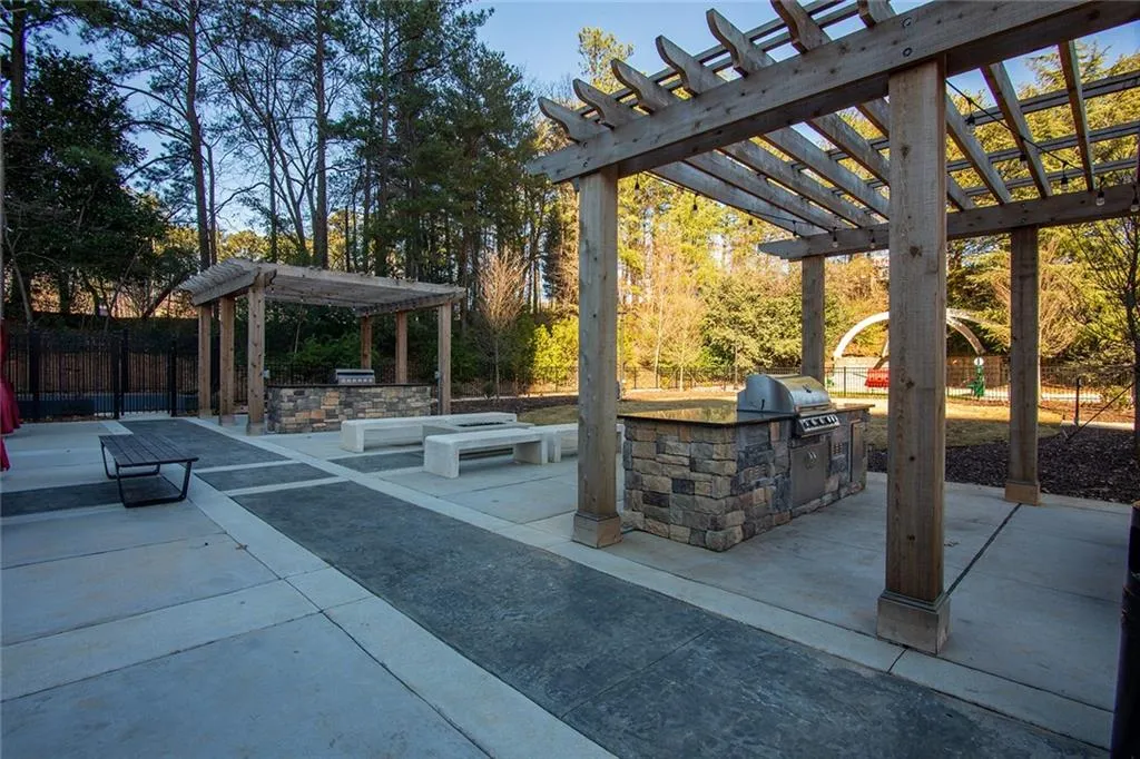 795 Hammond Drive Unit 1608, Sandy Springs, Georgia 30328, 1 Bedroom Bedrooms, ,1 BathroomBathrooms,Residential,Sold,795 Hammond Drive Unit 1608,6837410
