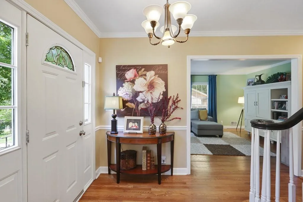 7225 Hunters Branch Drive, Sandy Springs, Georgia 30328, 4 Bedrooms Bedrooms, ,3 BathroomsBathrooms,Residential,Sold,7225 Hunters Branch Drive,6724785