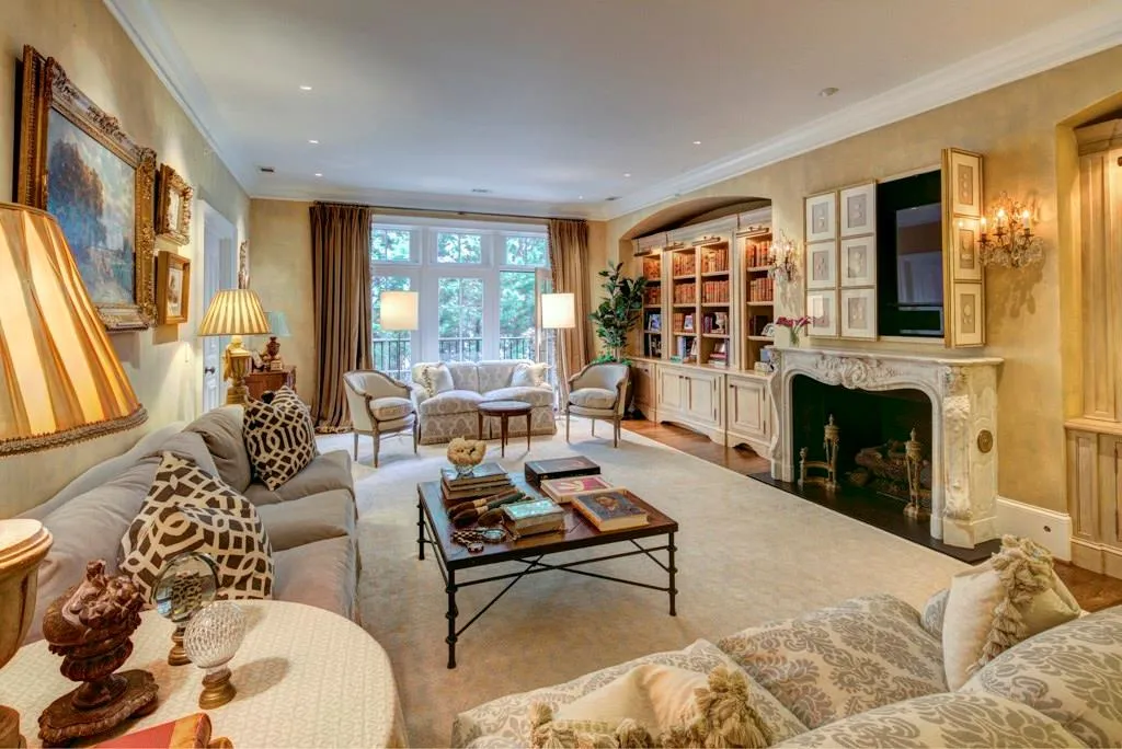 1 Brookhaven Drive Ne Unit 203, Brookhaven, Georgia 30319, 2 Bedrooms Bedrooms, ,3 BathroomsBathrooms,Residential,Sold,1 Brookhaven Drive Ne Unit 203,5732404