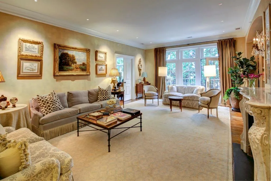 1 Brookhaven Drive Ne Unit 203, Brookhaven, Georgia 30319, 2 Bedrooms Bedrooms, ,3 BathroomsBathrooms,Residential,Sold,1 Brookhaven Drive Ne Unit 203,5732404