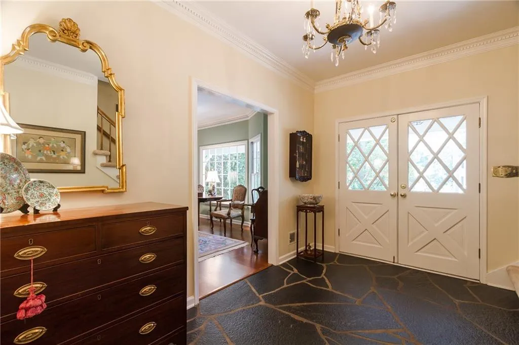 210 Old College Way, Sandy Springs, Georgia 30328, 4 Bedrooms Bedrooms, ,3 BathroomsBathrooms,Residential,Sold,210 Old College Way,5850989