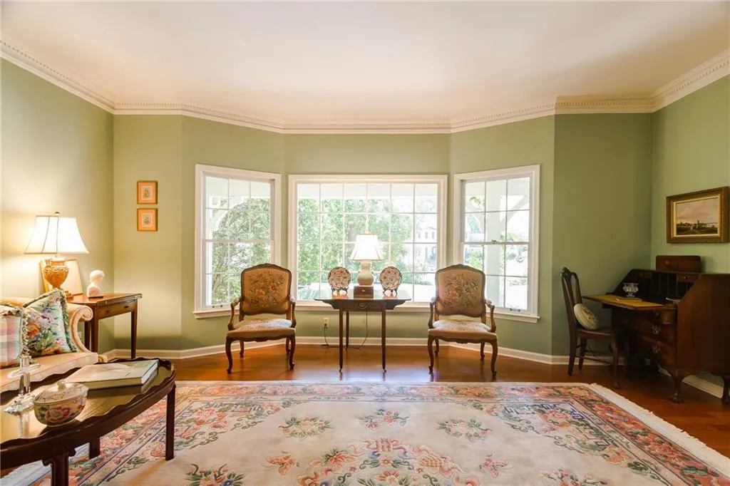 210 Old College Way, Sandy Springs, Georgia 30328, 4 Bedrooms Bedrooms, ,3 BathroomsBathrooms,Residential,Sold,210 Old College Way,5850989