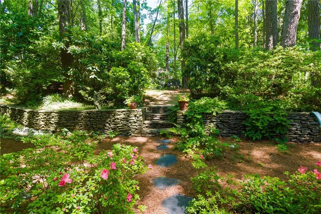 210 Old College Way, Sandy Springs, Georgia 30328, 4 Bedrooms Bedrooms, ,3 BathroomsBathrooms,Residential,Sold,210 Old College Way,5850989