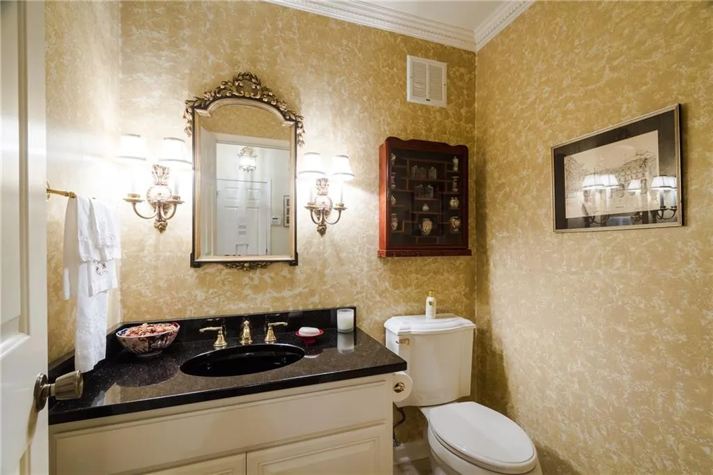 210 Old College Way, Sandy Springs, Georgia 30328, 4 Bedrooms Bedrooms, ,3 BathroomsBathrooms,Residential,Sold,210 Old College Way,5850989