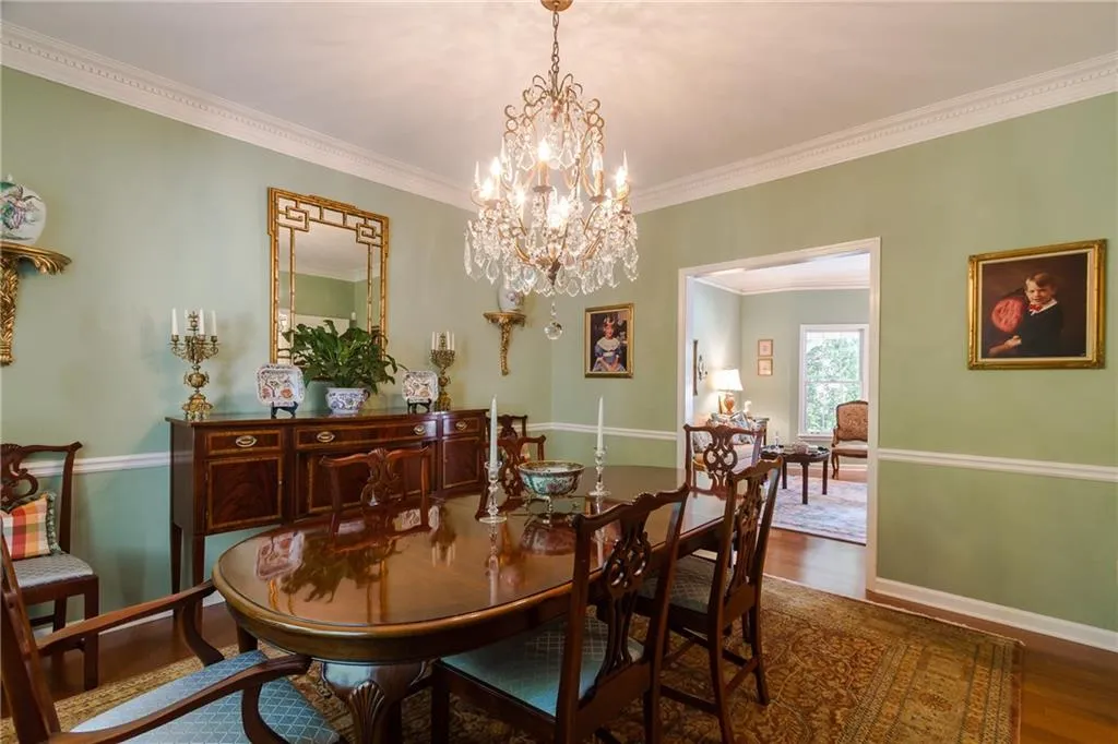 210 Old College Way, Sandy Springs, Georgia 30328, 4 Bedrooms Bedrooms, ,3 BathroomsBathrooms,Residential,Sold,210 Old College Way,5850989