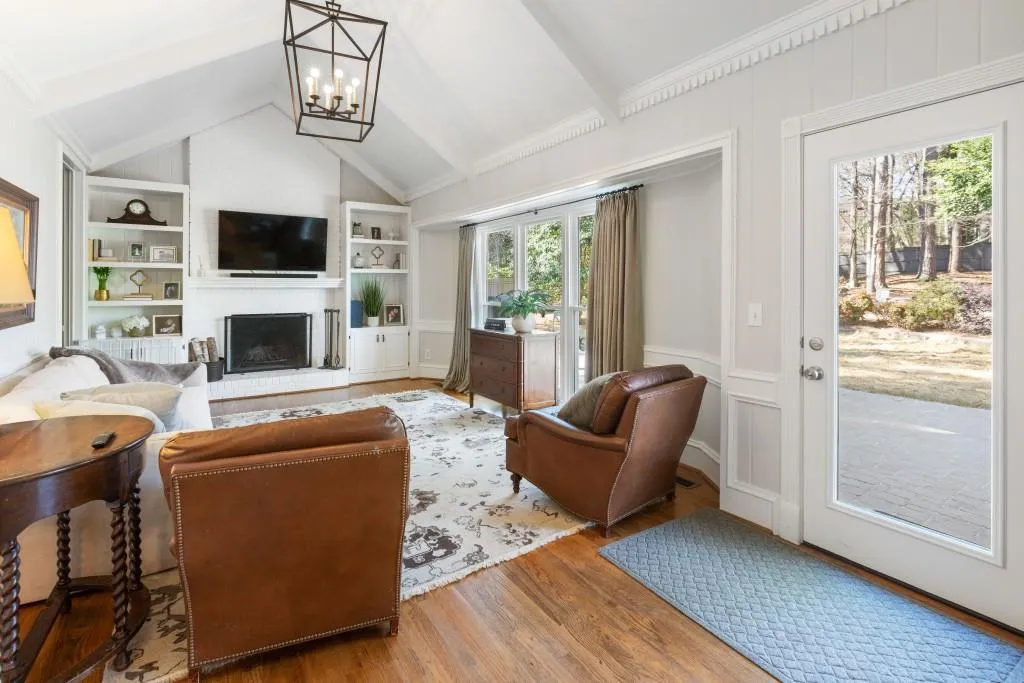 40 Messina Way, Sandy Springs, Georgia 30328, 5 Bedrooms Bedrooms, ,3 BathroomsBathrooms,Residential,Sold,40 Messina Way,7011276