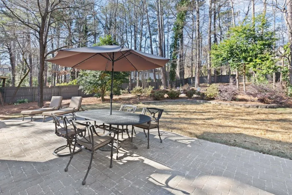 40 Messina Way, Sandy Springs, Georgia 30328, 5 Bedrooms Bedrooms, ,3 BathroomsBathrooms,Residential,Sold,40 Messina Way,7011276