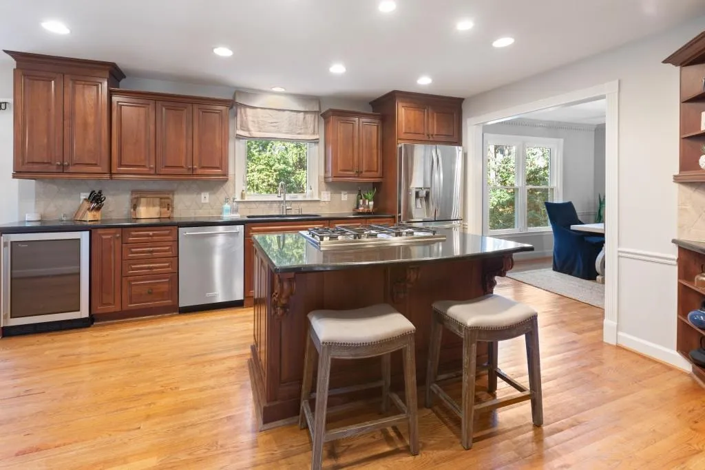 40 Messina Way, Sandy Springs, Georgia 30328, 5 Bedrooms Bedrooms, ,3 BathroomsBathrooms,Residential,Sold,40 Messina Way,7011276