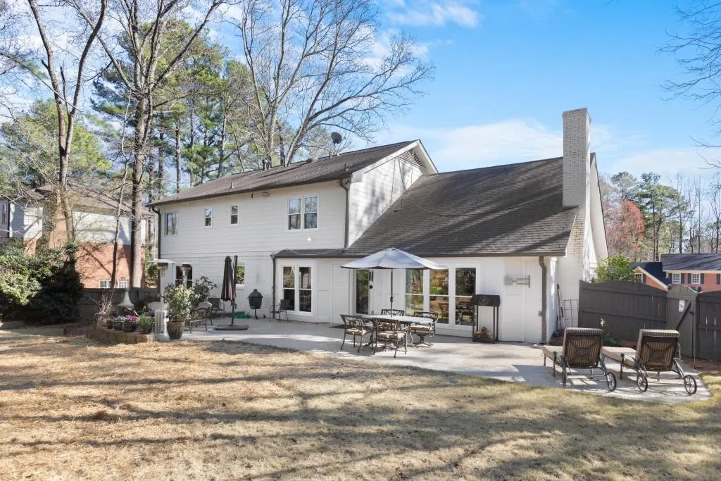 40 Messina Way, Sandy Springs, Georgia 30328, 5 Bedrooms Bedrooms, ,3 BathroomsBathrooms,Residential,Sold,40 Messina Way,7011276