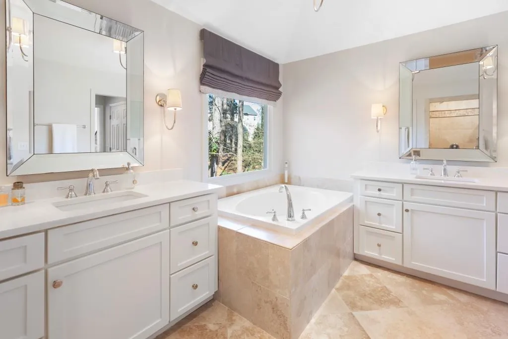 40 Messina Way, Sandy Springs, Georgia 30328, 5 Bedrooms Bedrooms, ,3 BathroomsBathrooms,Residential,Sold,40 Messina Way,7011276