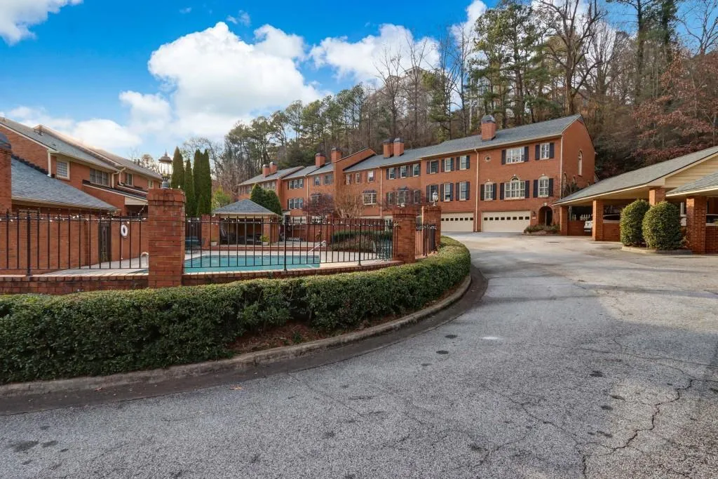 3520 Vinings Ridge Court, Atlanta, Georgia 30339, 3 Bedrooms Bedrooms, ,2 BathroomsBathrooms,Residential,For Sale,3520 Vinings Ridge Court,7663274