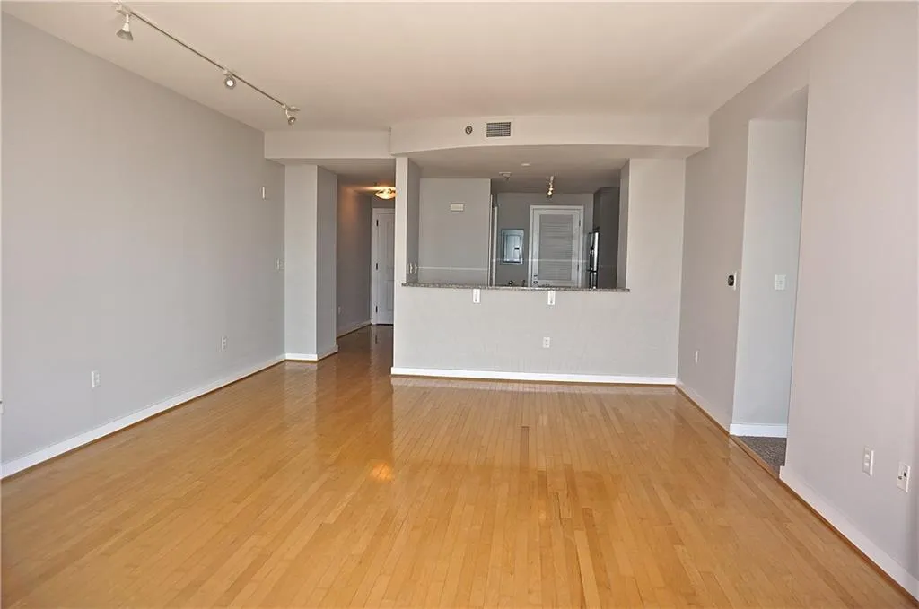 3338 Peachtree Road Ne Unit 1902, Atlanta, Georgia 30326, 2 Bedrooms Bedrooms, ,2 BathroomsBathrooms,Residential,Sold,3338 Peachtree Road Ne Unit 1902,5870586