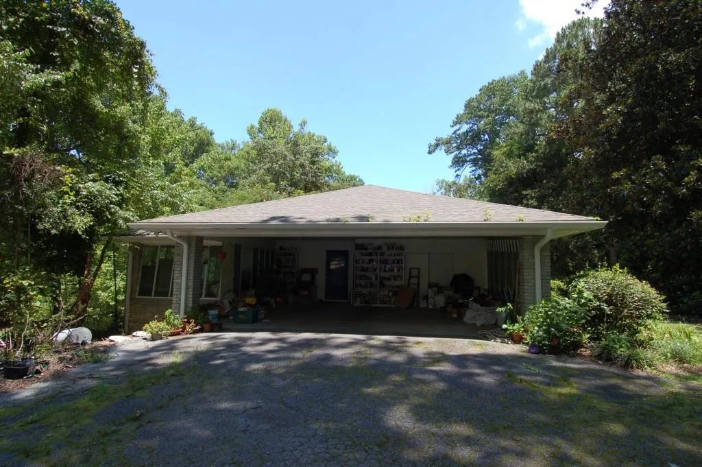 865 N Island Drive, Sandy Springs, Georgia 30327, 3 Bedrooms Bedrooms, ,3 BathroomsBathrooms,Residential,Sold,865 N Island Drive,6041025