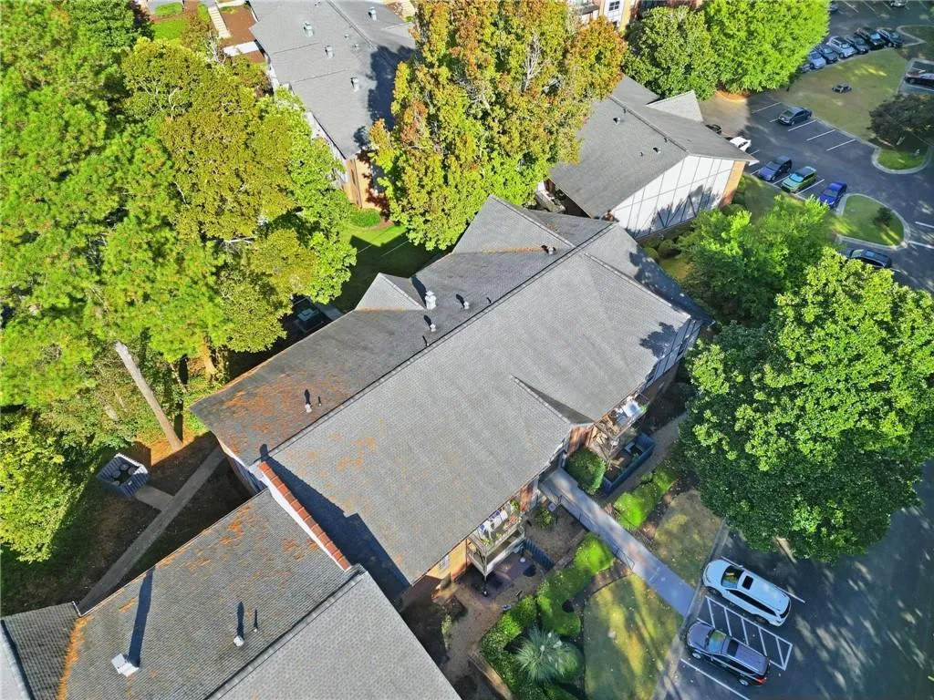 6851 Roswell Road Unit H29, Atlanta, Georgia 30328, 2 Bedrooms Bedrooms, ,2 BathroomsBathrooms,Residential,For Sale,6851 Roswell Road Unit H29,7744378