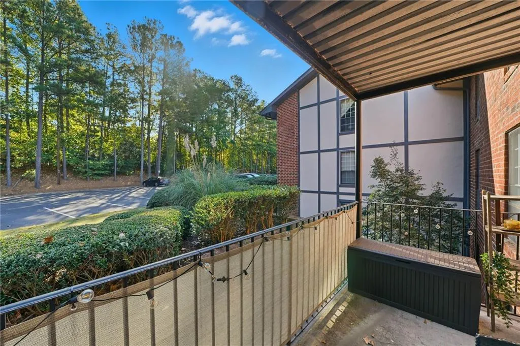 6851 Roswell Road Unit H29, Atlanta, Georgia 30328, 2 Bedrooms Bedrooms, ,2 BathroomsBathrooms,Residential,For Sale,6851 Roswell Road Unit H29,7744378