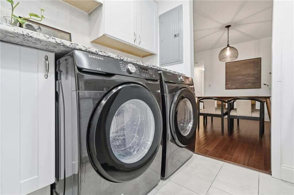 6851 Roswell Road Unit H29, Atlanta, Georgia 30328, 2 Bedrooms Bedrooms, ,2 BathroomsBathrooms,Residential,For Sale,6851 Roswell Road Unit H29,7744378