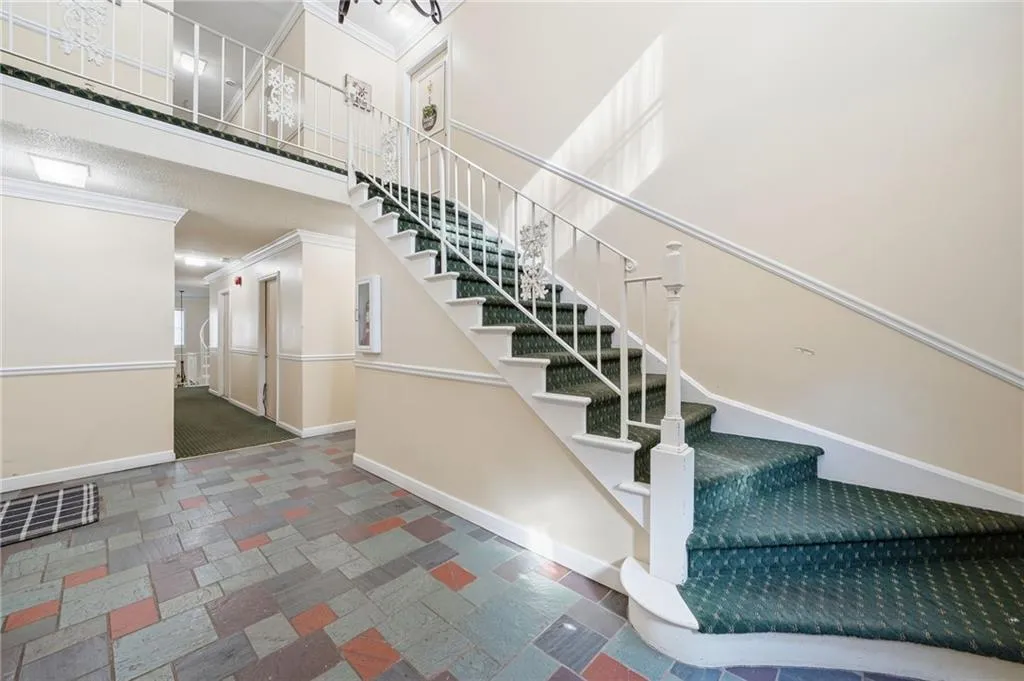 6851 Roswell Road Unit H29, Atlanta, Georgia 30328, 2 Bedrooms Bedrooms, ,2 BathroomsBathrooms,Residential,For Sale,6851 Roswell Road Unit H29,7744378