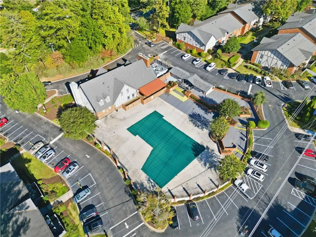 6851 Roswell Road Unit H29, Atlanta, Georgia 30328, 2 Bedrooms Bedrooms, ,2 BathroomsBathrooms,Residential,For Sale,6851 Roswell Road Unit H29,7744378