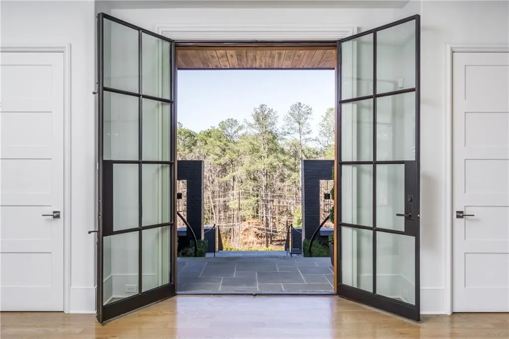 1875 Spalding Drive, Sandy Springs, Georgia 30350, 6 Bedrooms Bedrooms, ,6 BathroomsBathrooms,Residential,Sold,1875 Spalding Drive,7176870